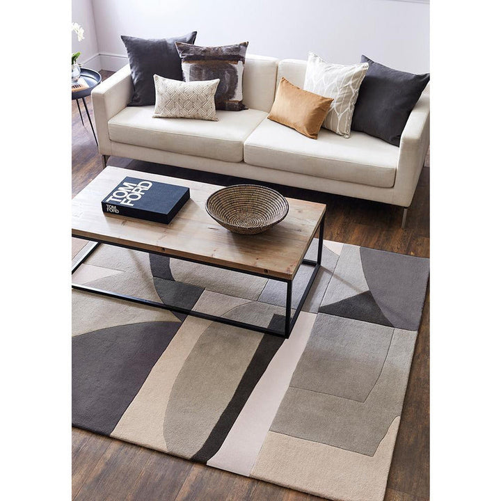 Hand Tufted Pattern Grey Shade Woolen Carpet